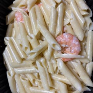 Macarrones con gambas al ajillo